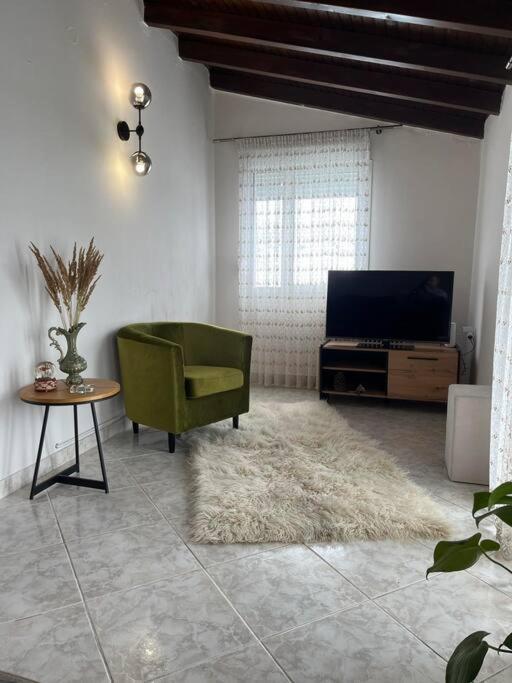 The Penthouse * Kastoria